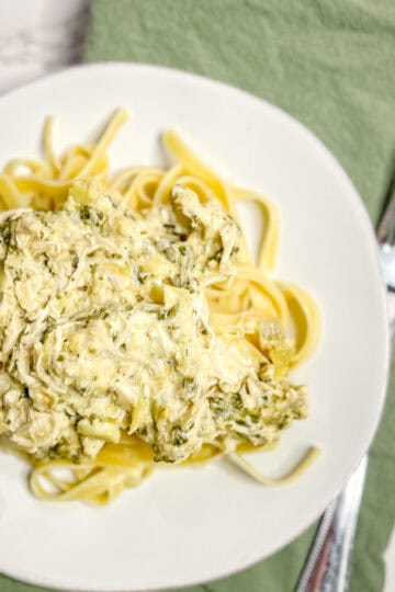 Slow Cooker Artichoke Chicken Pasta